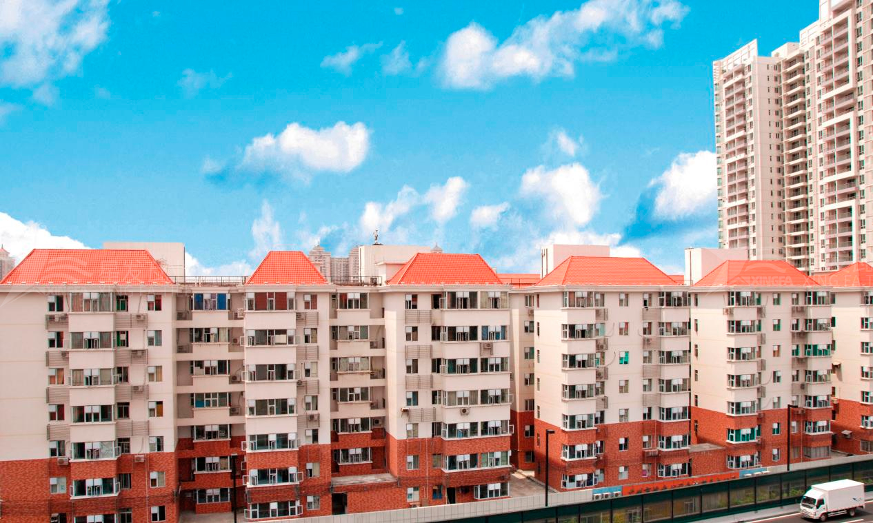 平改坡工程用合成樹脂瓦的優(yōu)勢，不僅僅是提升城市形象那么簡單！